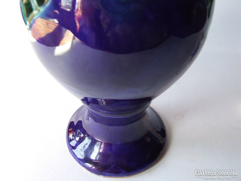 Morvay Zsuzsa türkiz és kék áttört mintás, csipkés váza