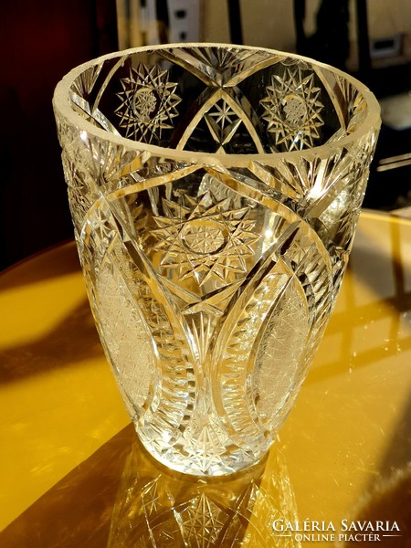 Lead crystal vase