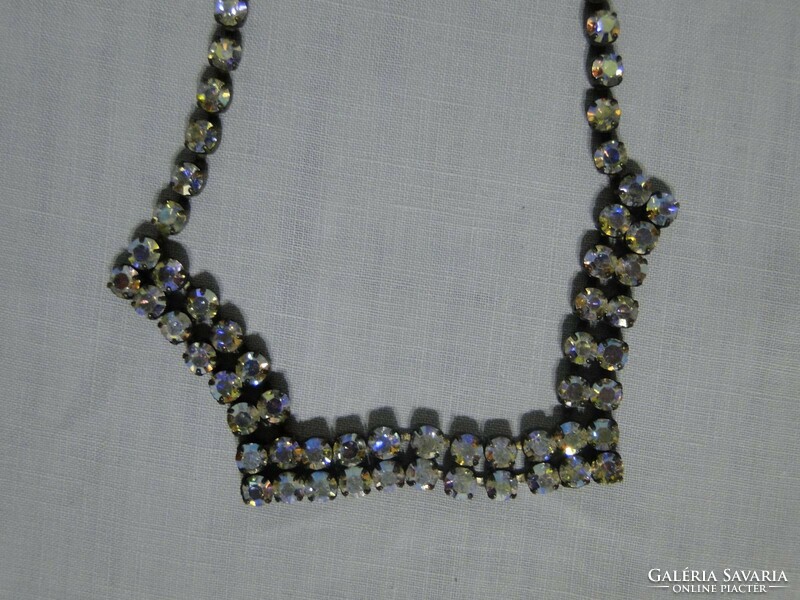 0905 Beautiful old cut glass jeweled necklaces