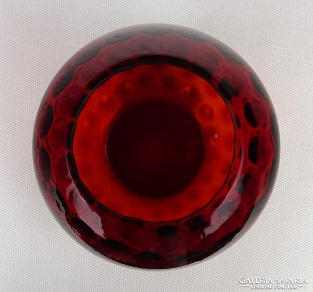 1O229 red blown Scandinavian glass vase spherical vase 10 cm