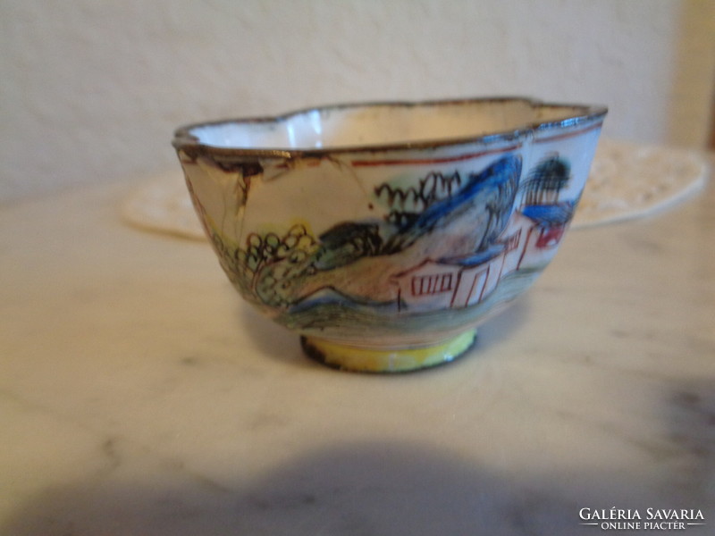Japanese enameled bowl, hand painted, on a red copper plate base, 51 x 31 mm, approx. 200 years old