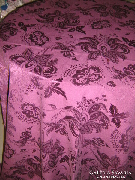 Beautiful woven damask tablecloth