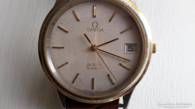 Omega de ville quartz