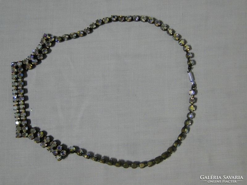 0905 Beautiful old cut glass jeweled necklaces