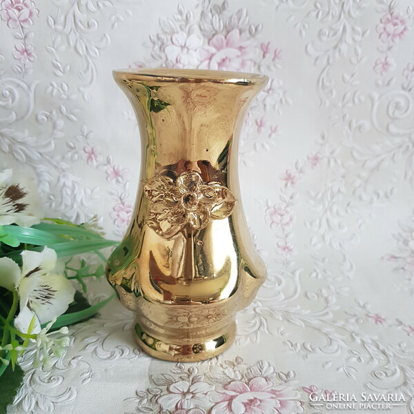 New, gold-colored, 3D flower decorated ceramic vase