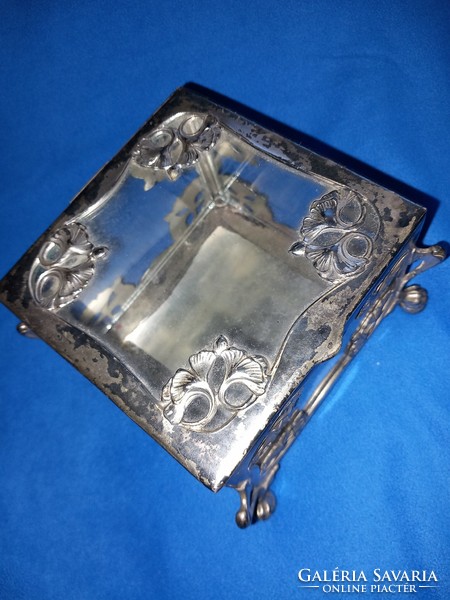 For lovers of art nouveau! Antique silver plated pewter jewelry trinket box gingko biloba pattern