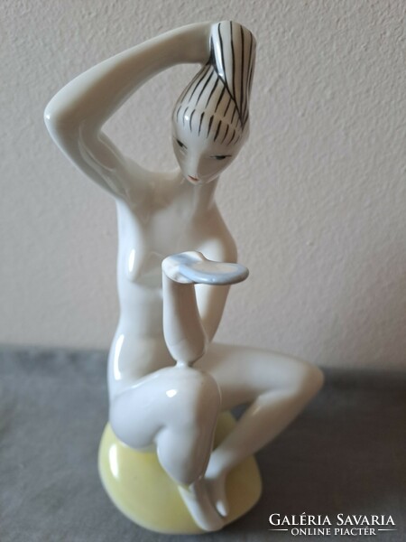Hibátlan! Zsolnay Török János art deco fésülködő női akt porcelán figura