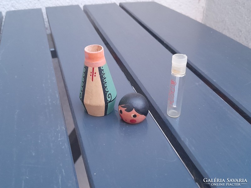 Retro wooden baby perfume bottle holder