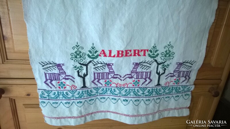 Albert the butler linen apron cross-stitch embroidery, good condition 95x51 cm