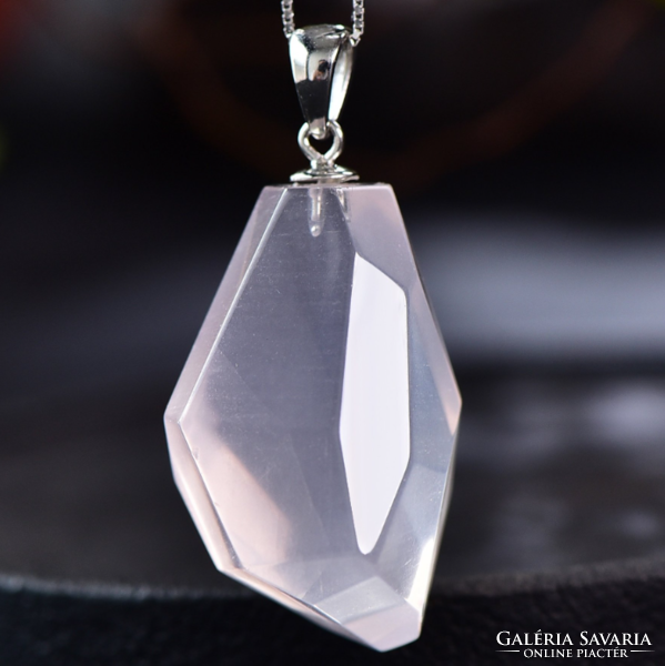 Rose quartz pendant with necklace - high quality piece - 11.3 g