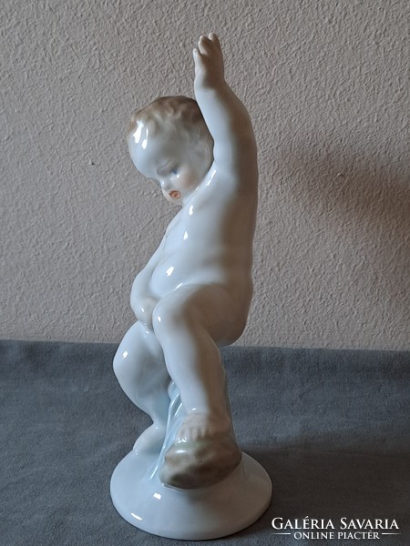 SZINTE INGYEN! HIBÁTLAN, ELSŐ OSZTÁLYÚ, HERENDI PISILŐ FIÚ / PUTTÓ PORCELÁN FIGURA