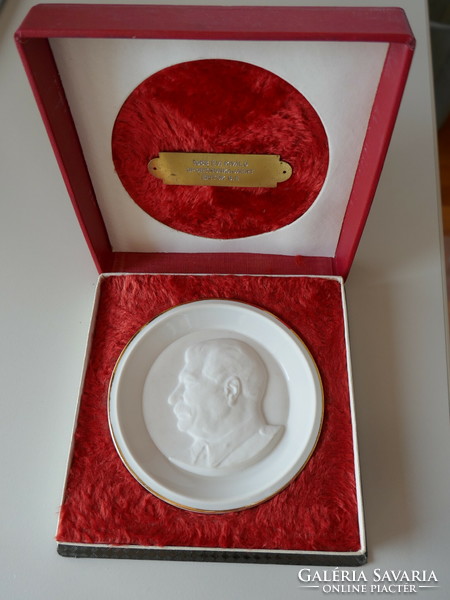 Herend porcelain Stalin commemorative plaque in gift box