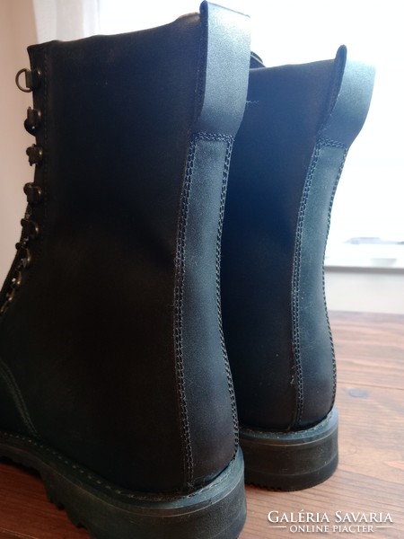 Leather boots size 47