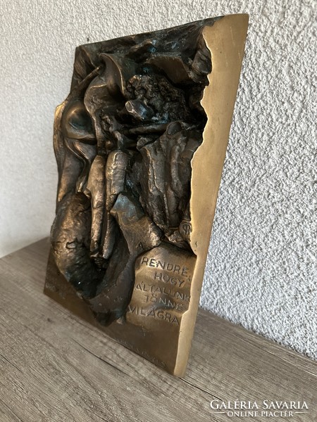 Balás Eszter 1947 bronzszobor Nagy László idézettel
