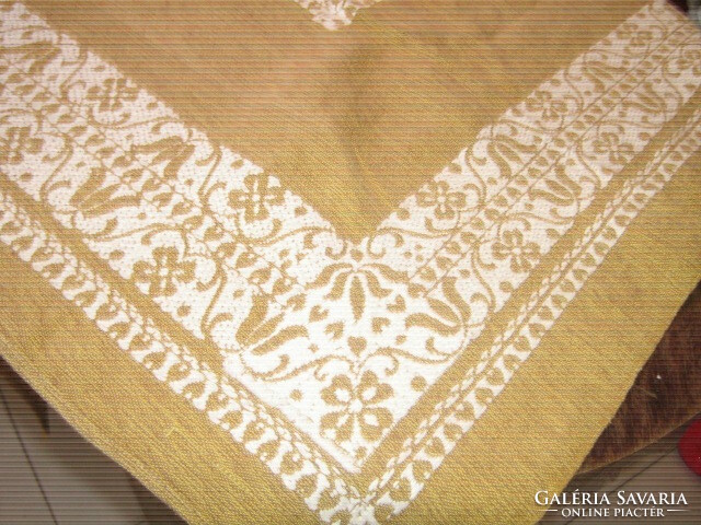 Beautiful tulip flower woven tablecloth