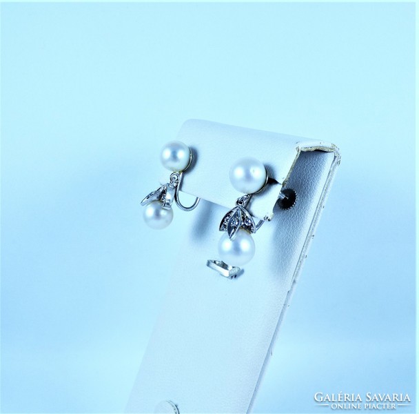 Beautiful 14k white gold earrings, diamonds and real pearls!!!