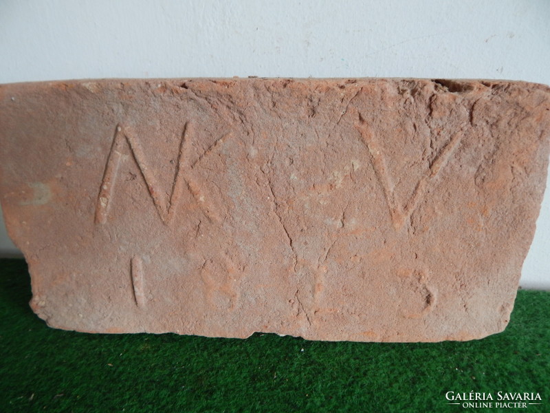 Year-numbered and stamped Hortobágy brick. No. 11