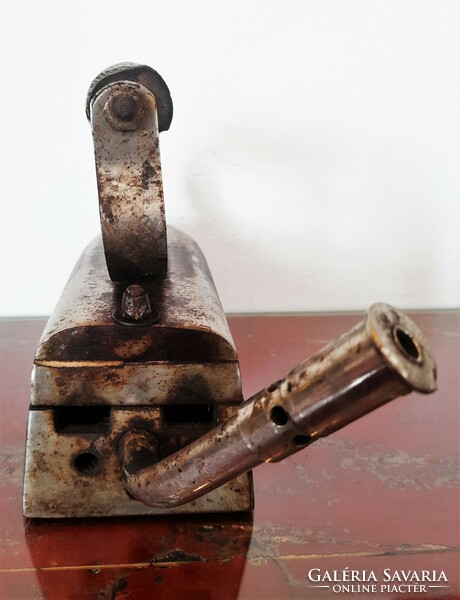 Extremely rare antique l & s patent no. 127222 Gas iron