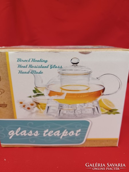 Glass teapot with bamboo lid and handle