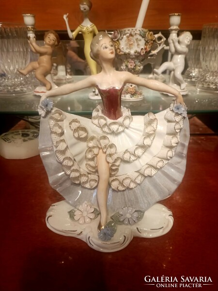 Beautiful, rare porcelain dancer