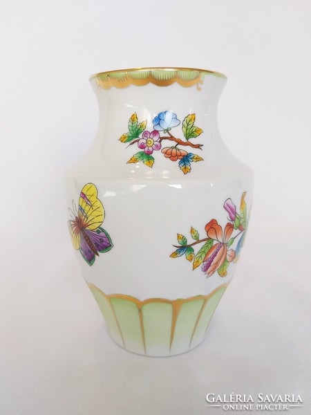 Victoria Herend pattern butterfly vase