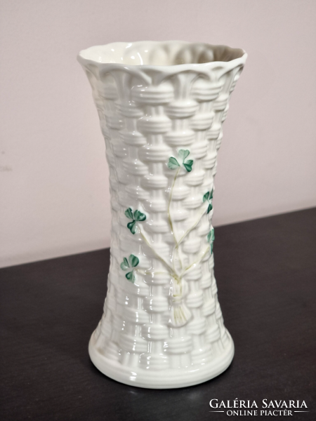 *Belleek 8th blue mark woven pattern and green clover lovely Irish porcelain flower vase.(1980-1993)