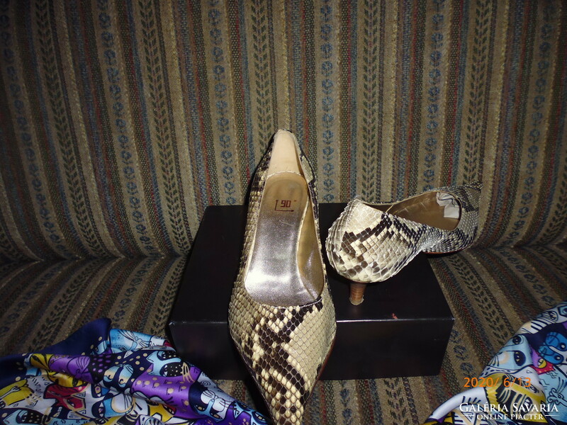 Női valódi gyönyörű klasszikus kígyóbőr .. PITON bőr cipő..39 es .