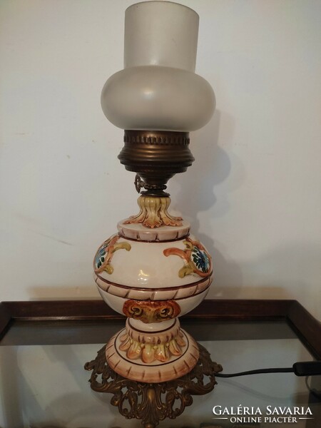 Porcelán, majolika lámpa