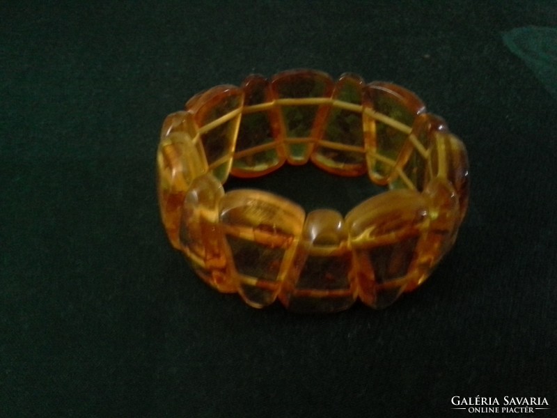 Very nice, amber bracelet, approx. 50-60 years old.