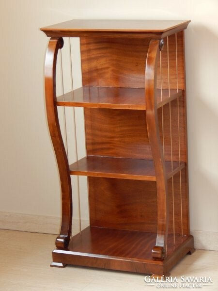 Bookshelf with curved front [f-32]