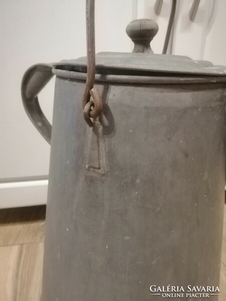 About 5 Liter old tin can