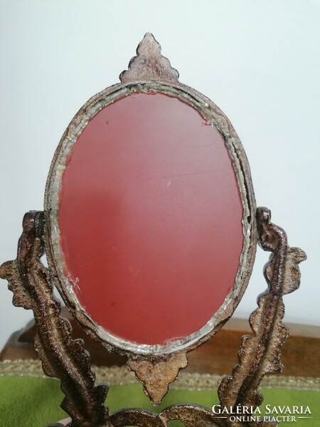 Table dressing mirror