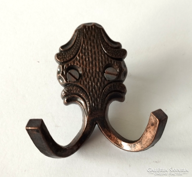 Antique bronze metal hanger (new)