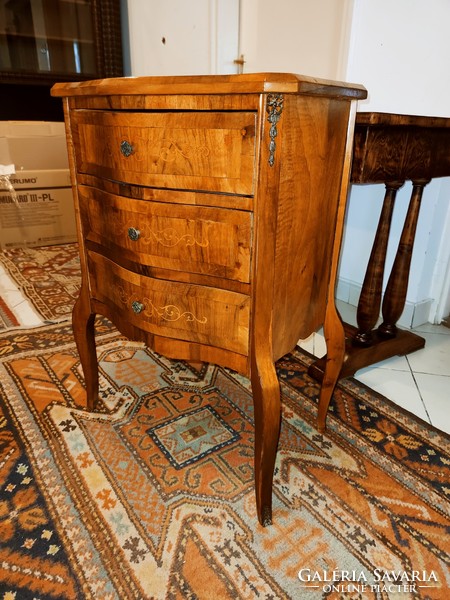 Antique three-drawer chest of drawers with copper decorations in very nice condition