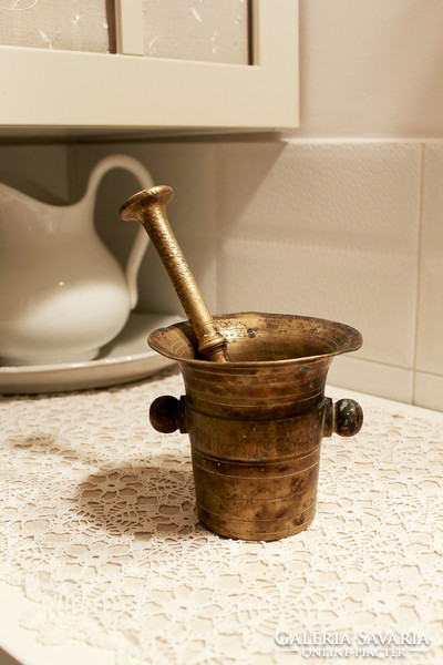 Buy a copper mortar, how charmingly antique...