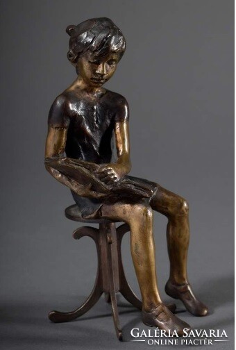 Kutas László - Olvasó  ( Lány könyvvel ). 17x9x9 cm bronz
