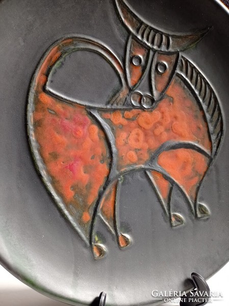 Retro bull decorative wall plate