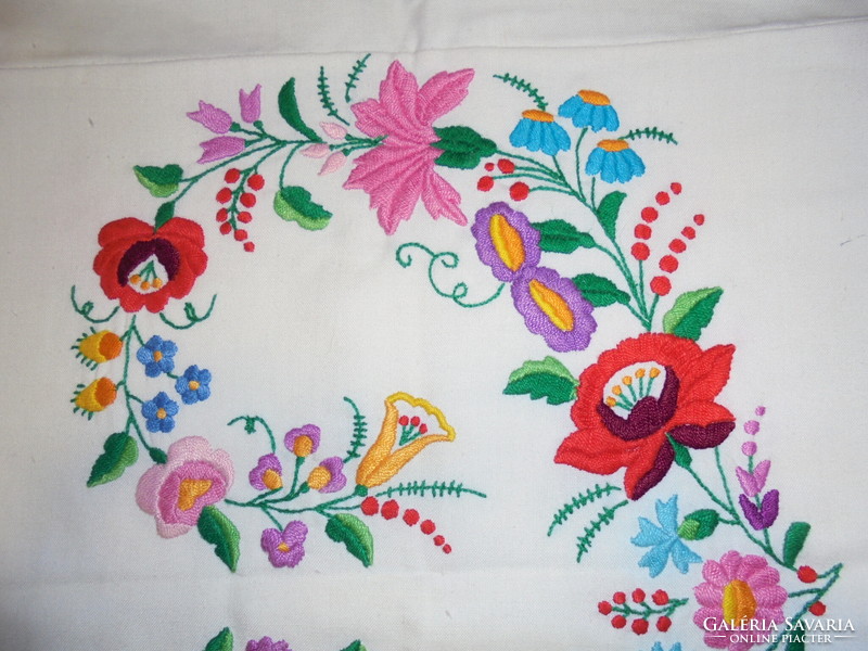 Kalocsai embroidered decorative pillow - heart pattern