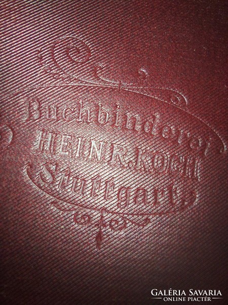 3 db 100 éves könyv, egyik aranyozott lapszéllel, dombornyomott borítóval