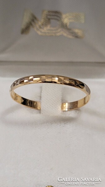(10) 14 K arany jegygyűrű, karika gyűrű 1,29 g