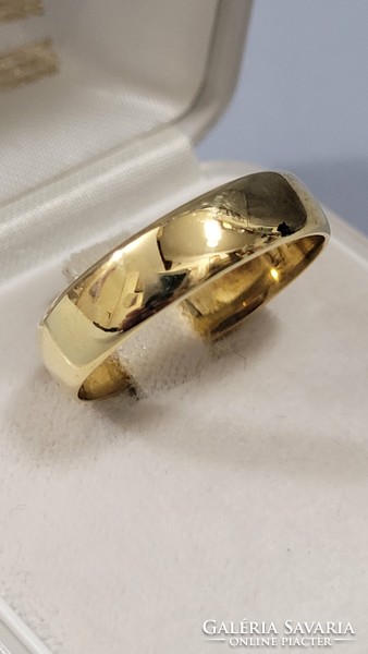 (16) 14 K arany jegygyűrű, karika gyűrű 4,46 g