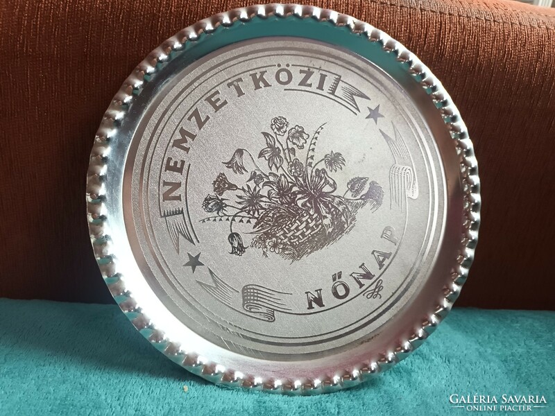 Aluminum tray / souvenir with International Women's Day inscription