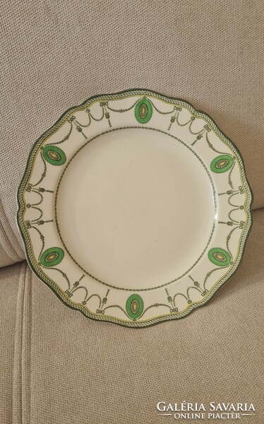 Royal Doulton tányérRoyal Doulton angol porcelánfajansz tányér, szecessziós stílusjegyekkel, XX.szd