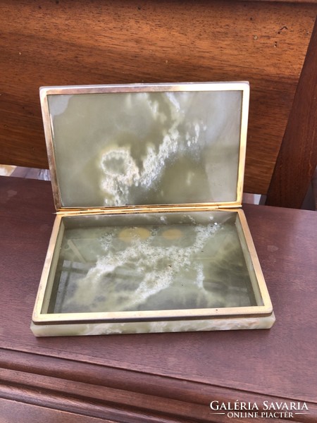 Jewelry box made of onyx stone