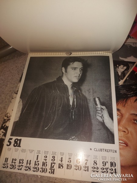 Elvis gyűjtemény, naptárral, prospektusokkal, plakáttal