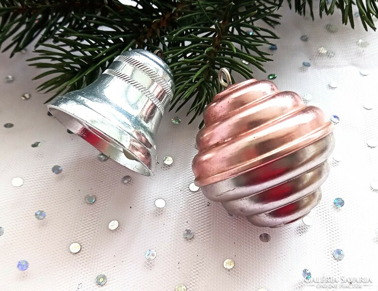 Retro fém karácsonyfa dísz harang és búgócsiga 2db együtt 4-4.5cm