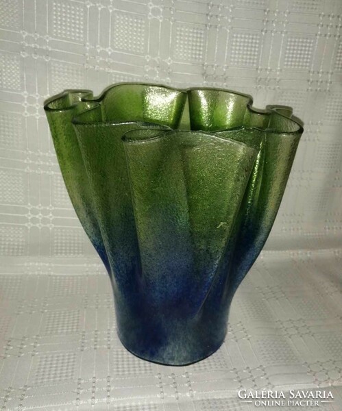 Kétszínű fodros üveg váza - 22 cm (b)
