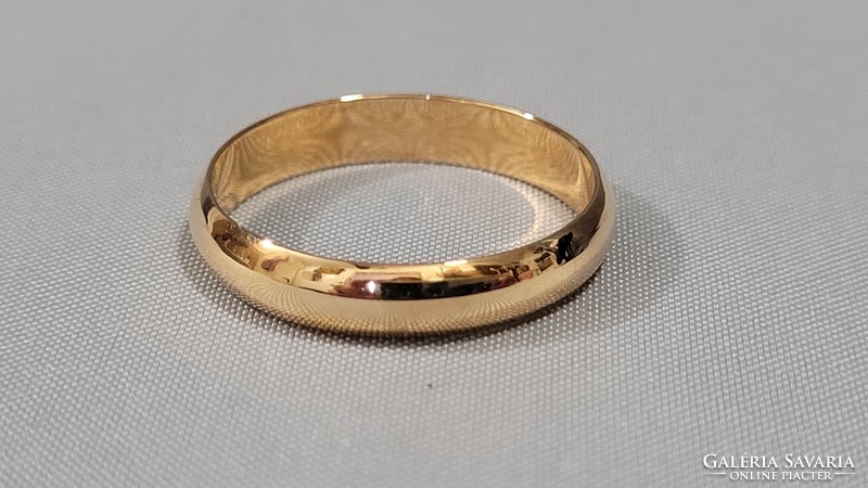 (1) 14 K arany jegygyűrű, karika gyűrű 3,93 g