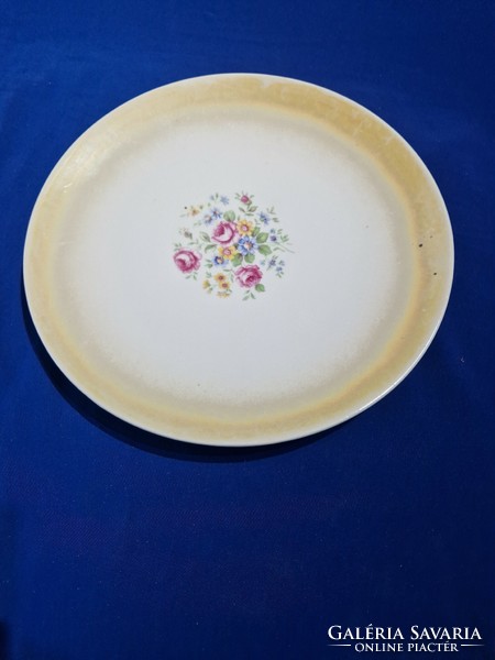 Kőbányai porcelán virágos színes irizzáló tányér
