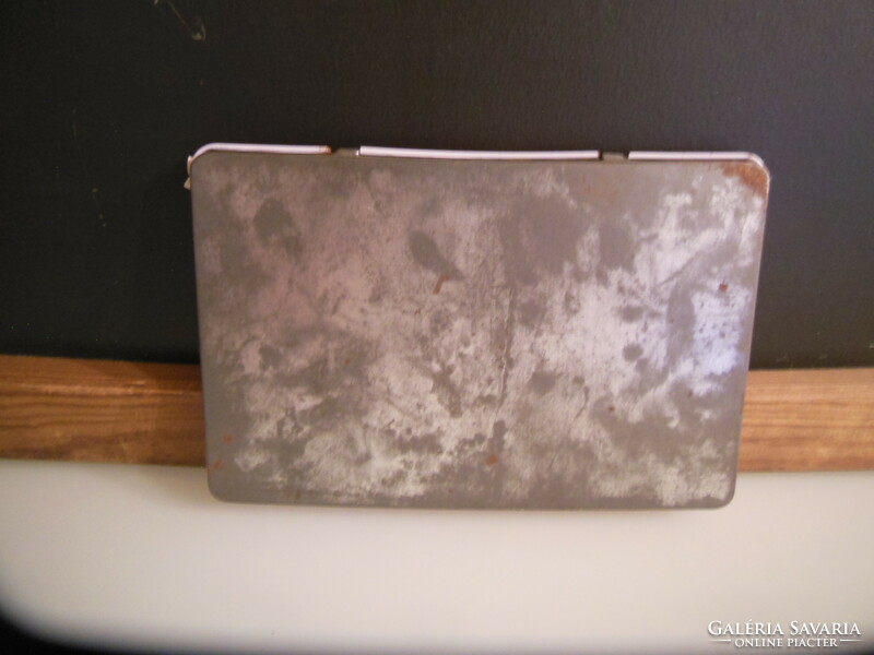 Box - metal - old - 18 x 12 cm - painted - Austrian - perfect